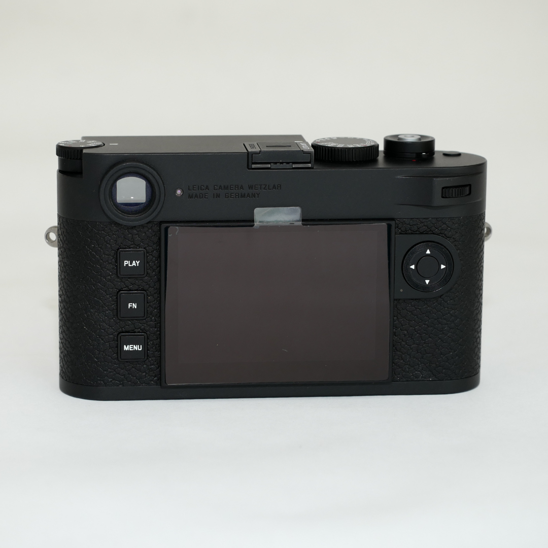 Pre-Owned Leica M11 Rangefinder Camera (Black)