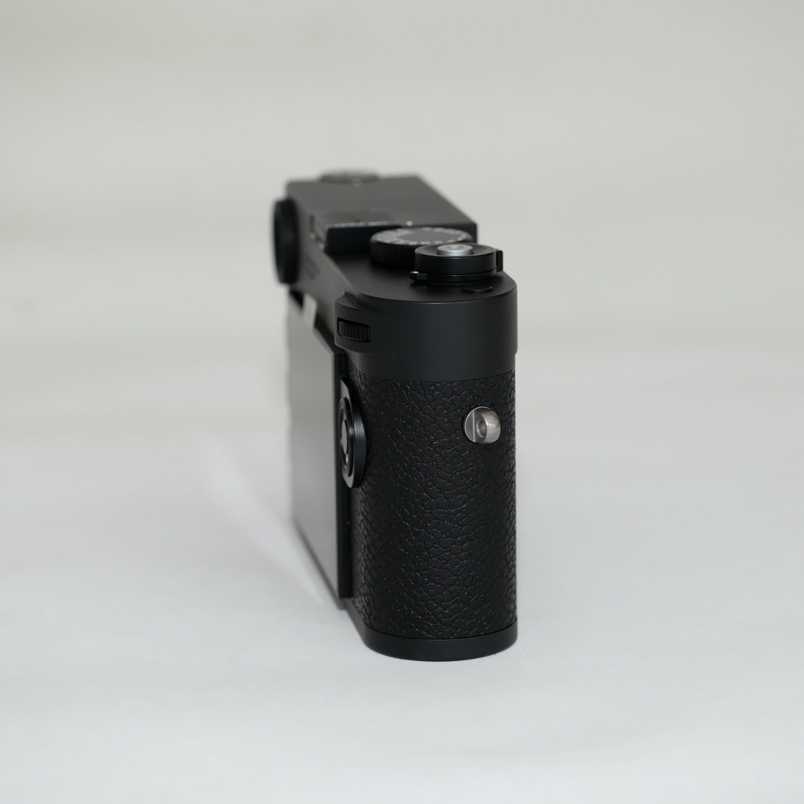 Pre-Owned Leica M11 Rangefinder Camera (Black)