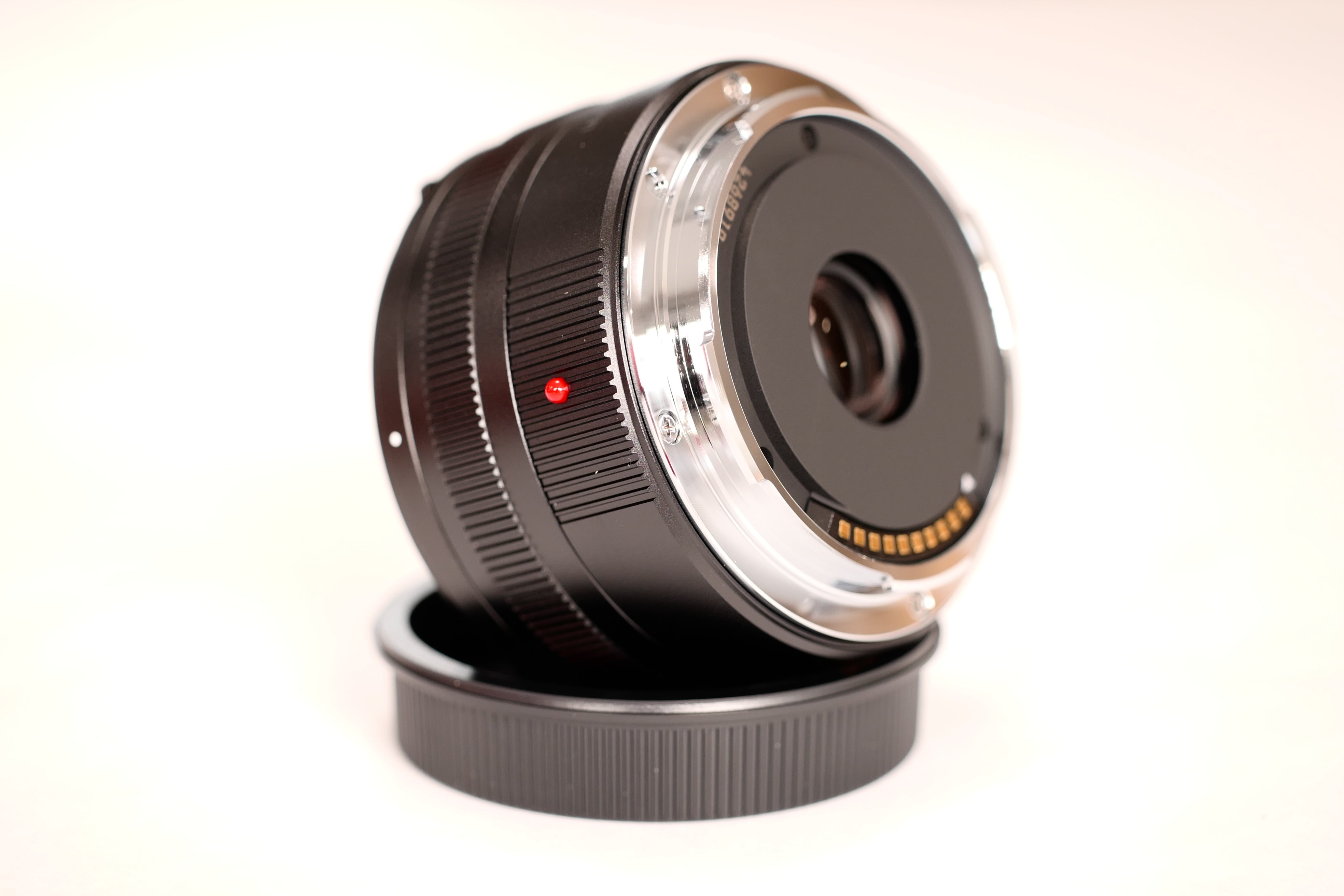 Pre-Owned Leica TL w/ Summicron-T 23mm lens