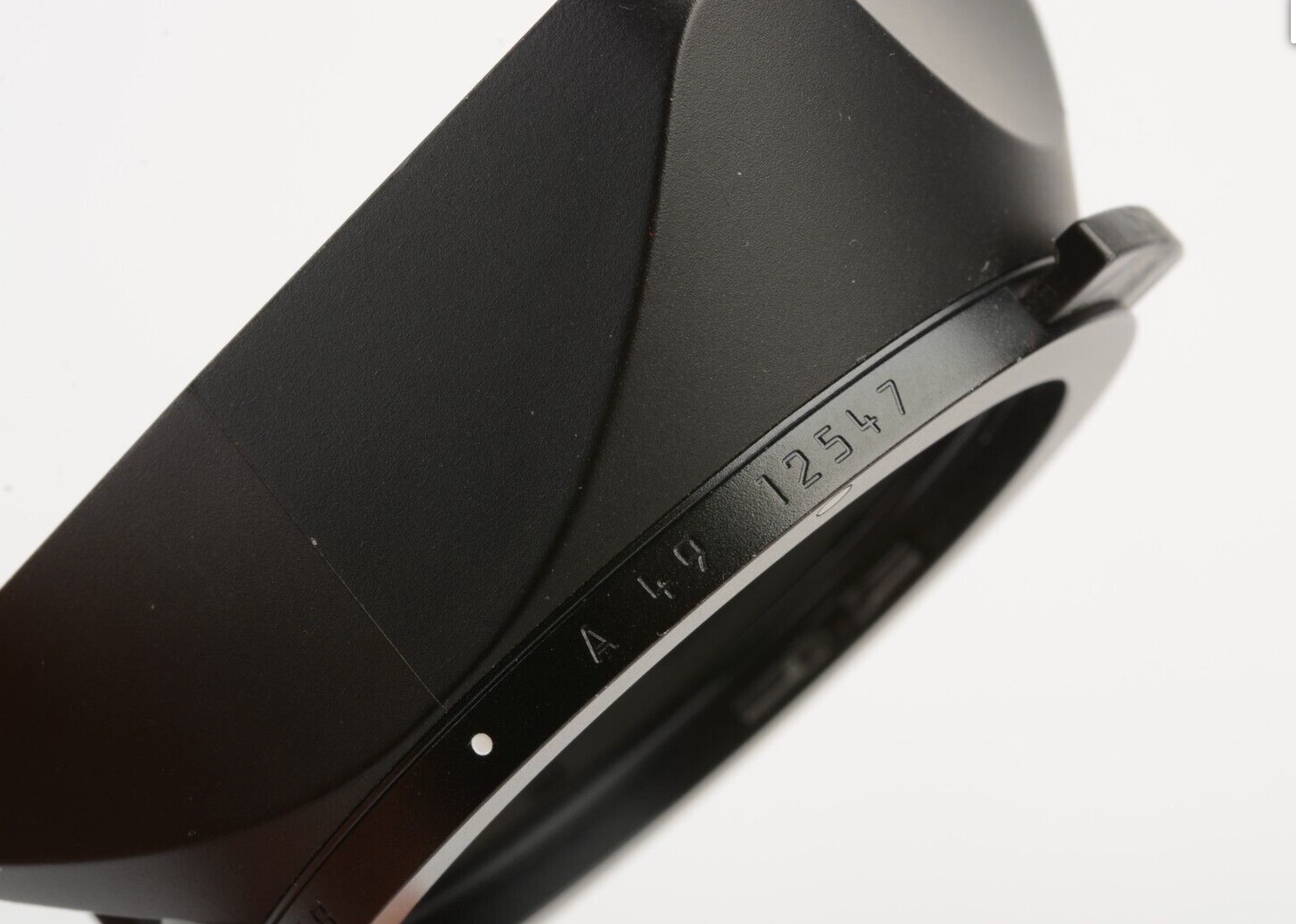 Leica Lens Hood for 28mm f/2.8 Elmarit