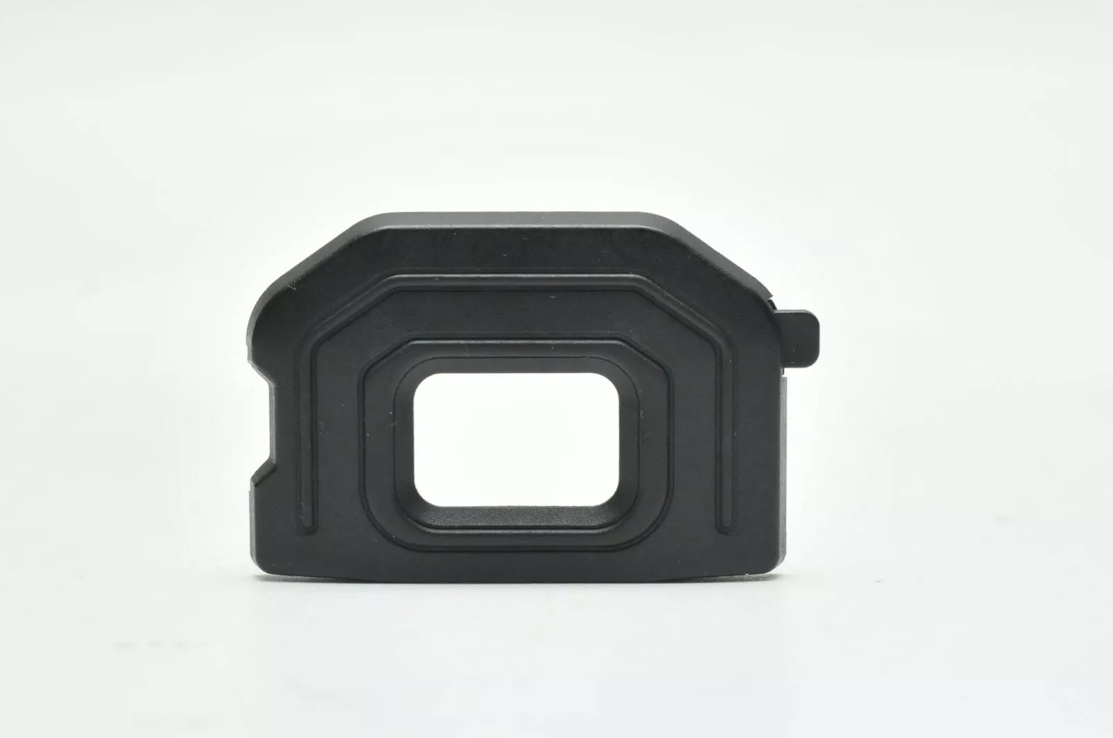 Leica Standard Eyecup for R8/R9 Camera (Replacement- also used as Adapter for Diopter Lenses)