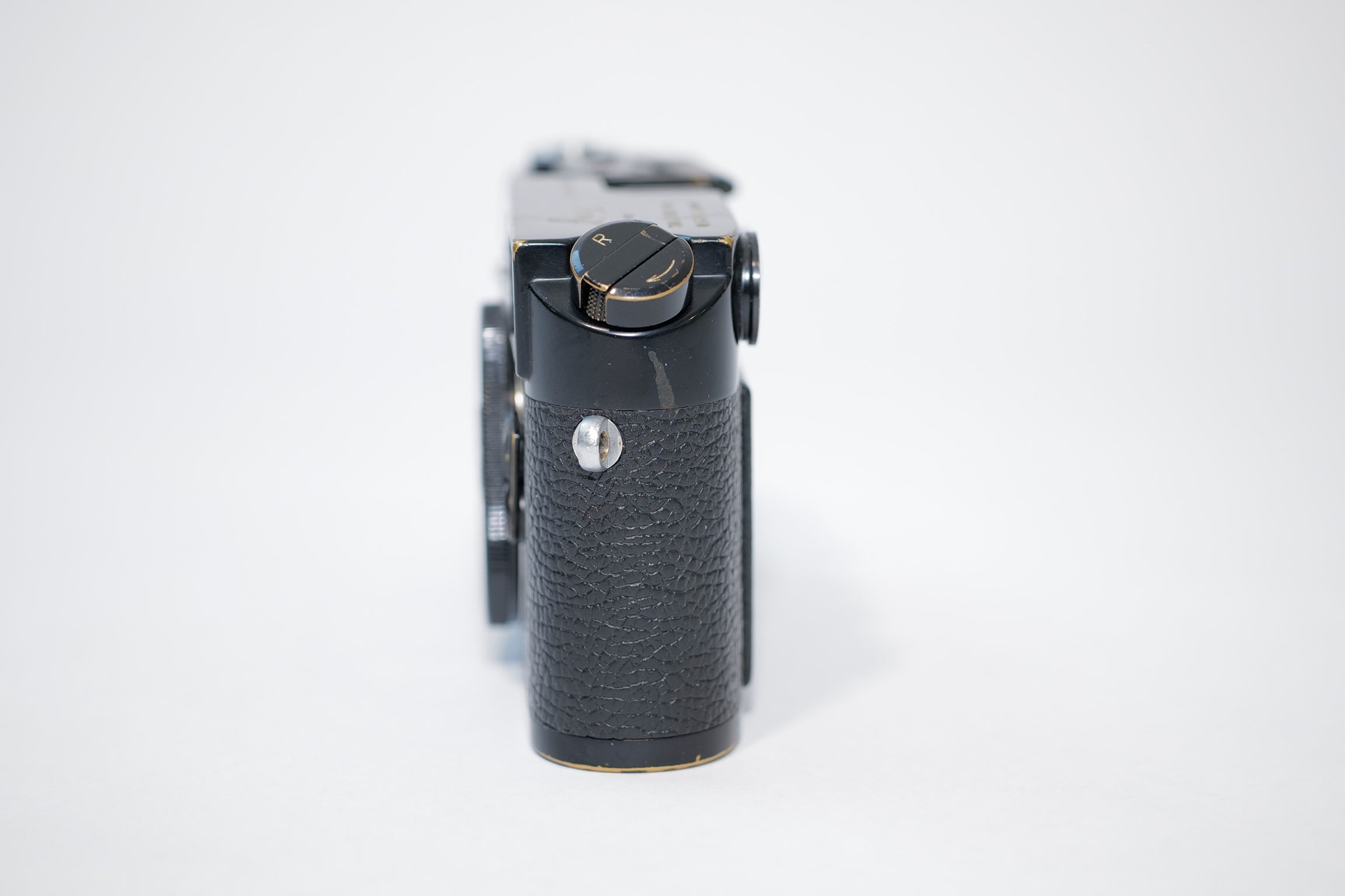 Pre-Owned Leica M4 - Black Paint - CALL FOR PRICE