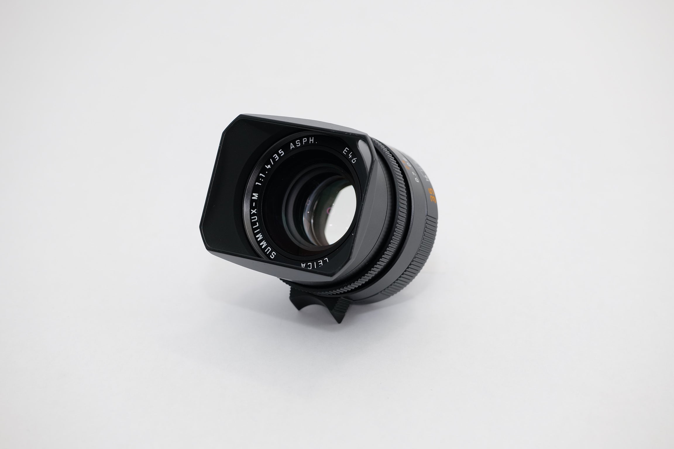 Pre-Owned Leica 35mm f/1.4 Summilux-M ASPH - 11663