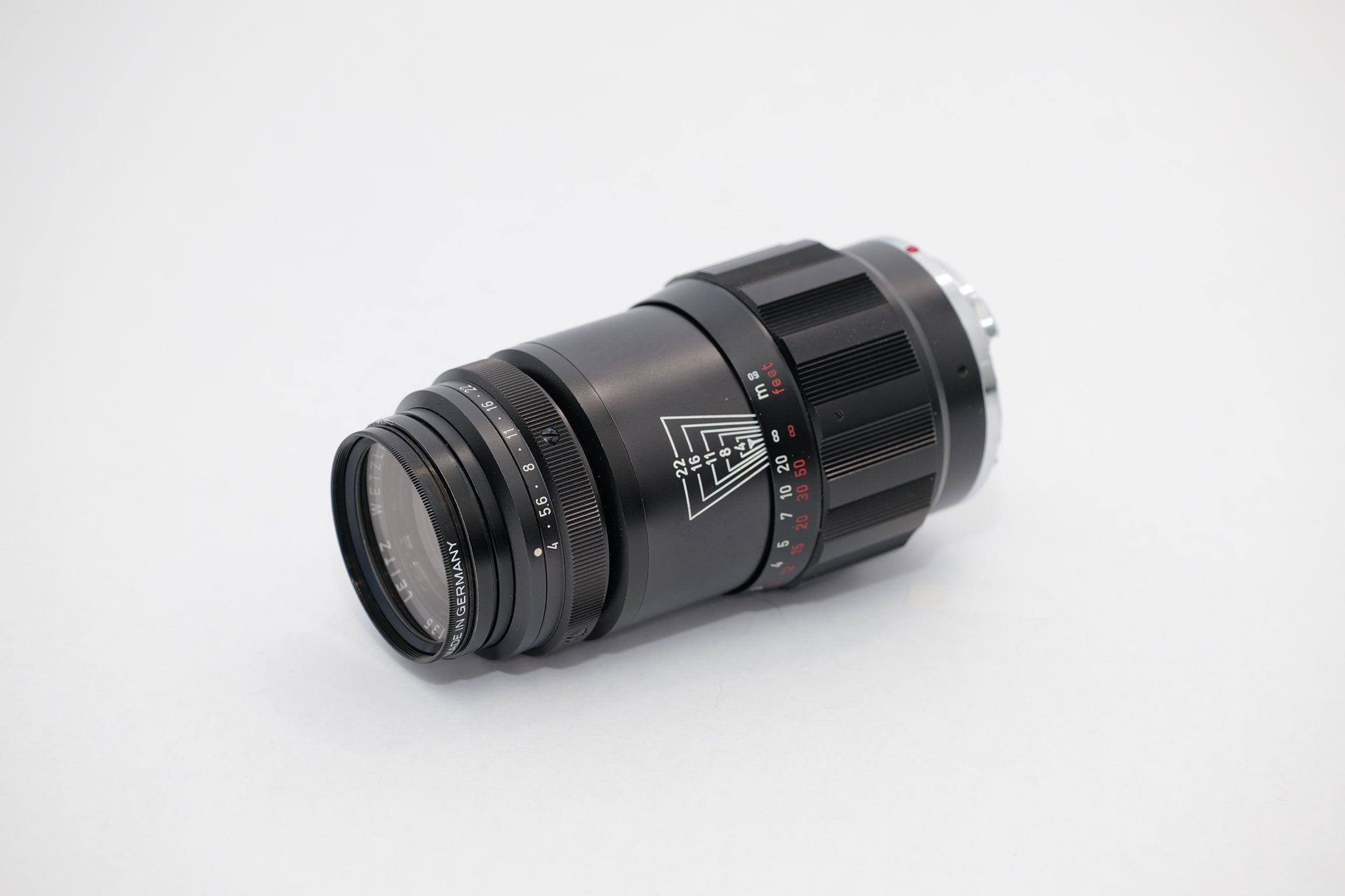 Pre-Owned Leica Tele-Elmar M 135mm/F4.0 E39 Lens