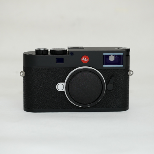 Pre-Owned Leica M11 Rangefinder Camera (Black)