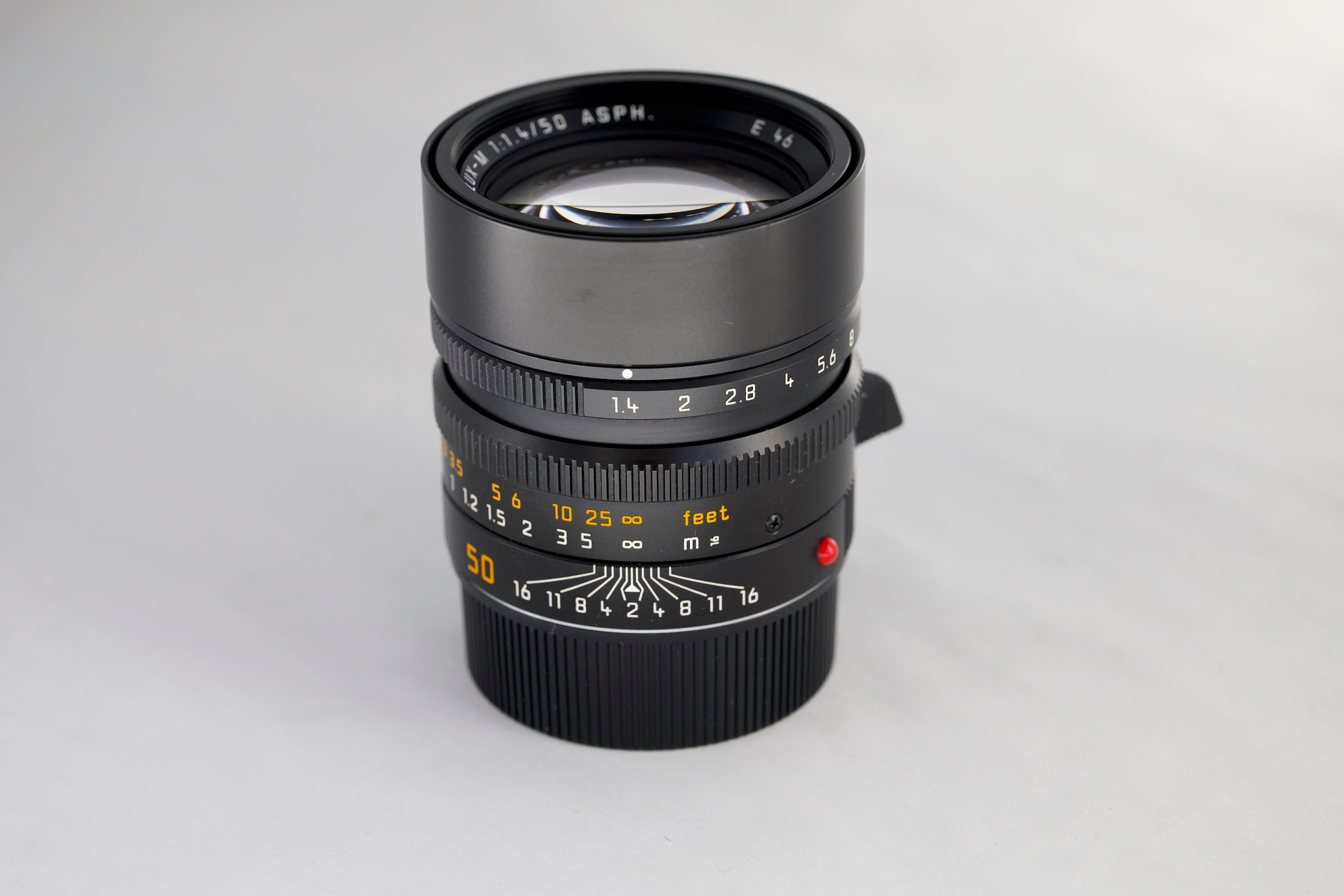 Pre-Owned Leica Summilux-M 50mm f/1.4 ASPH. Lens (Black)