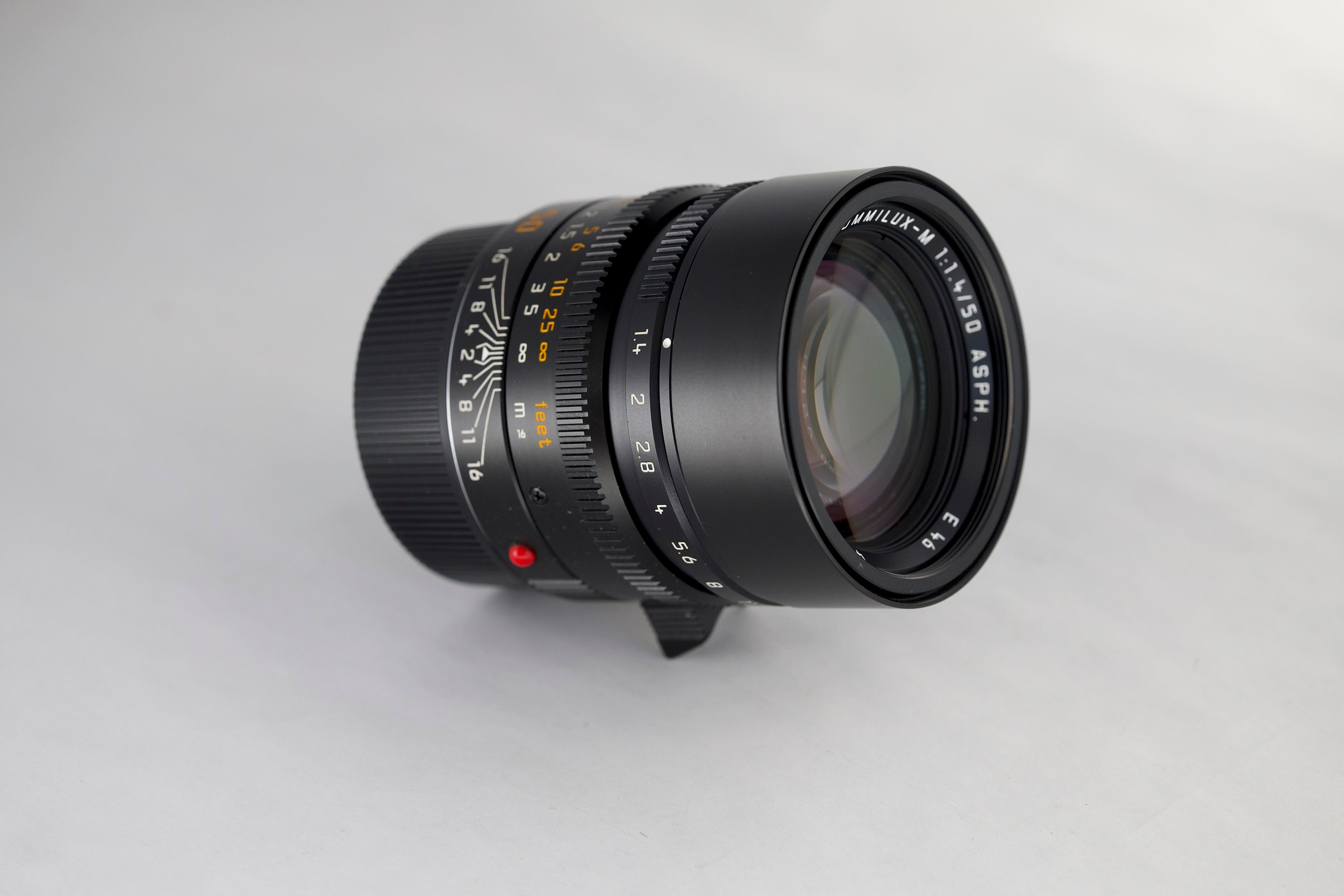 Pre-Owned Leica Summilux-M 50mm f/1.4 ASPH. Lens (Black)