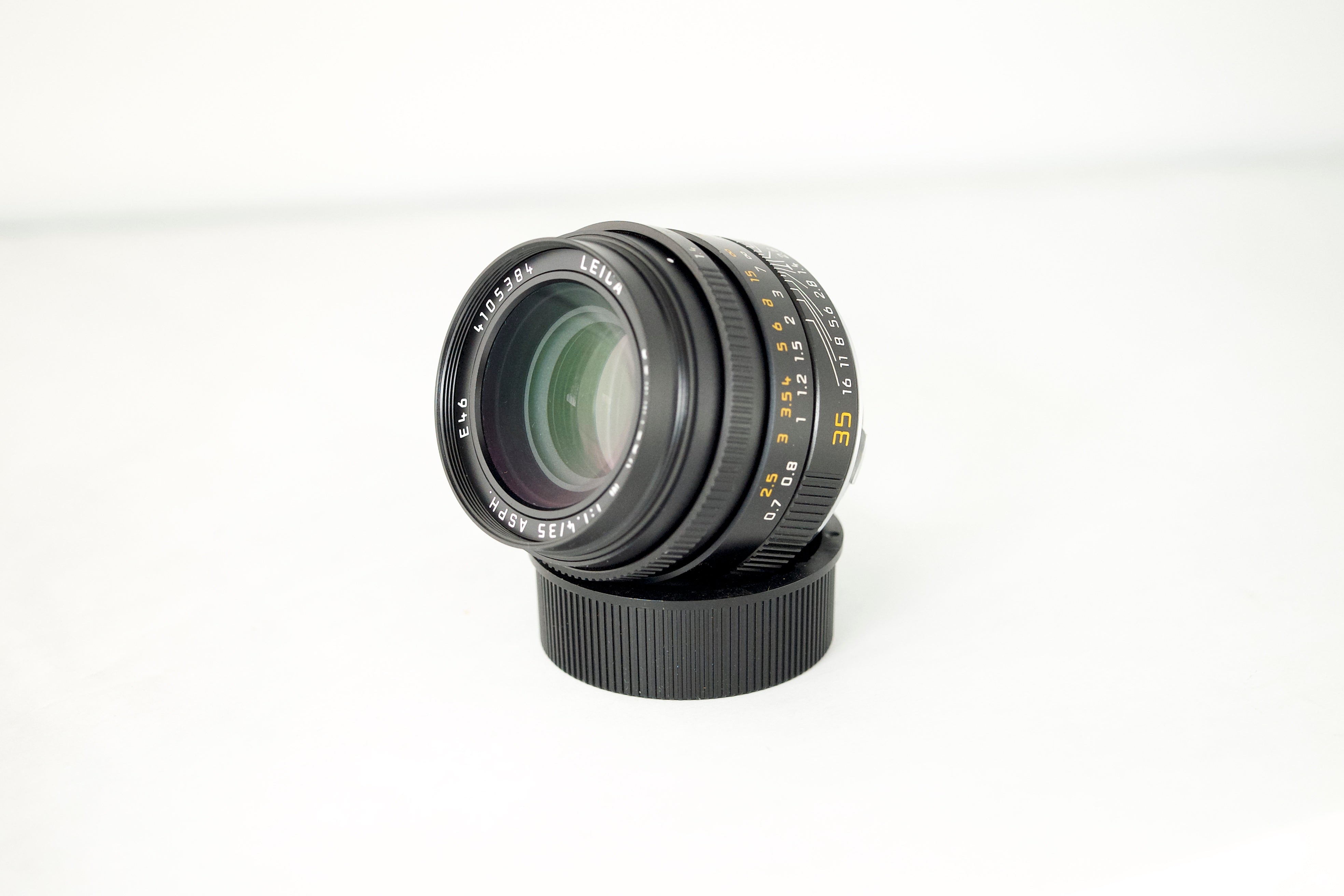 Pre-Owned Leica Summilux-M 35mm f/1.4 ASPH. Lens (Black)