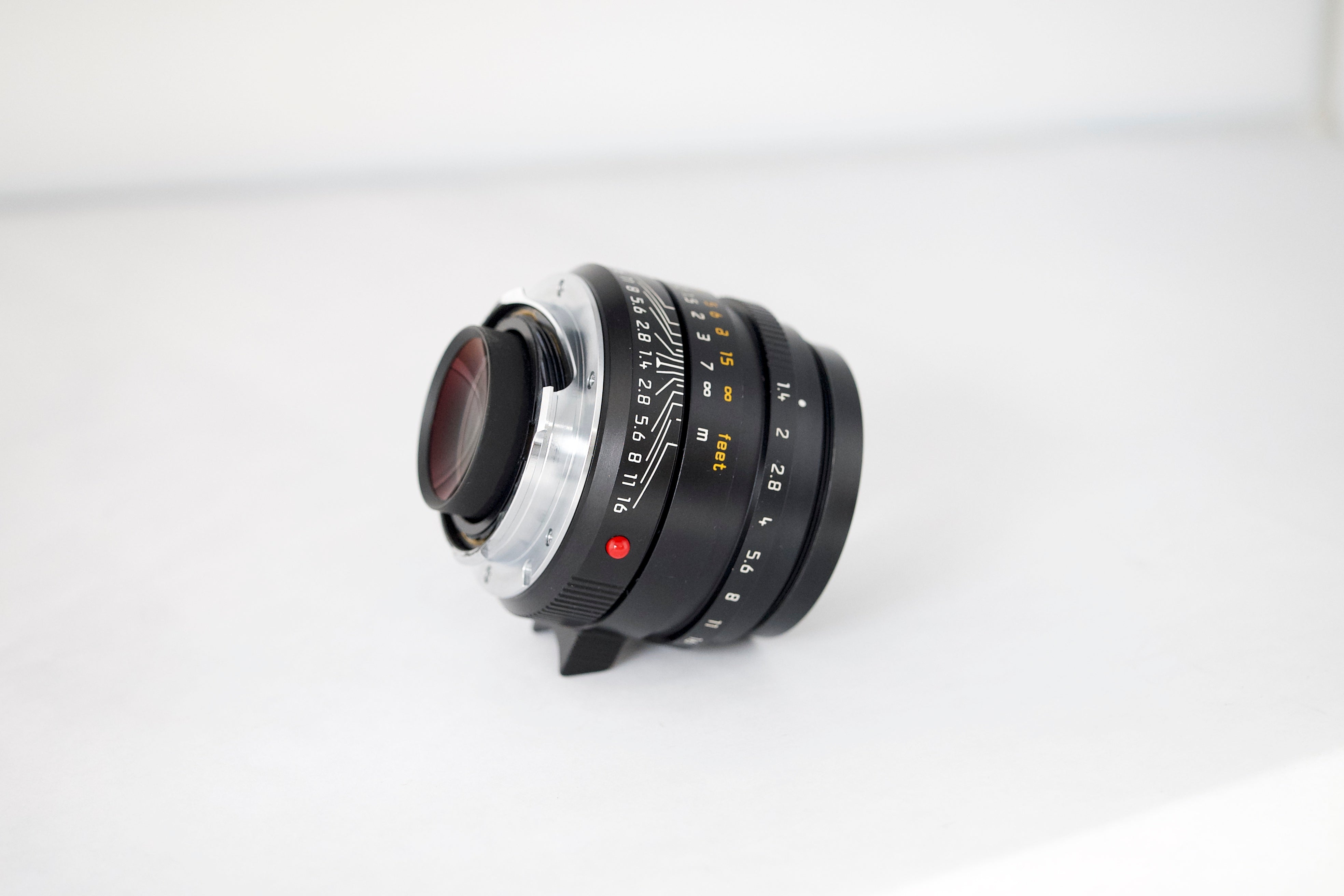 Pre-Owned Leica Summilux-M 35mm f/1.4 ASPH. Lens (Black)