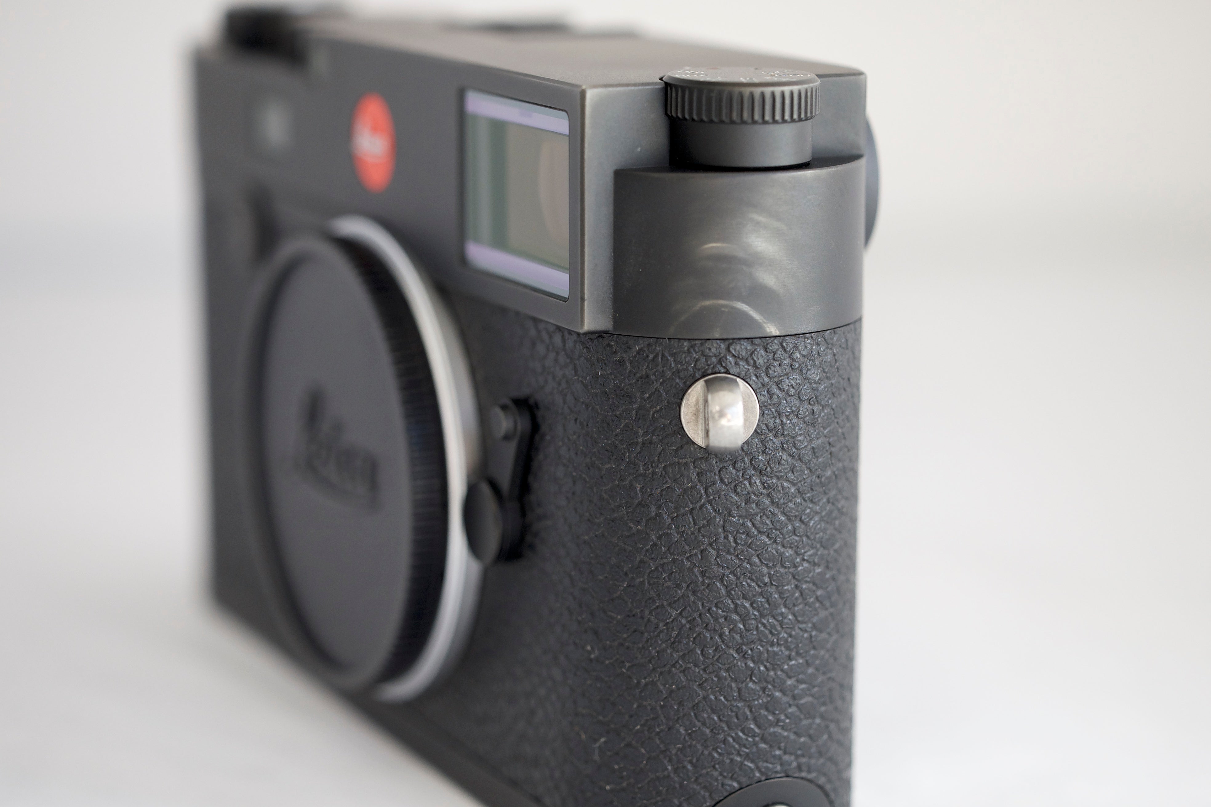 Pre-Owned Leica M10-R Rangefinder Camera (Black Chrome)