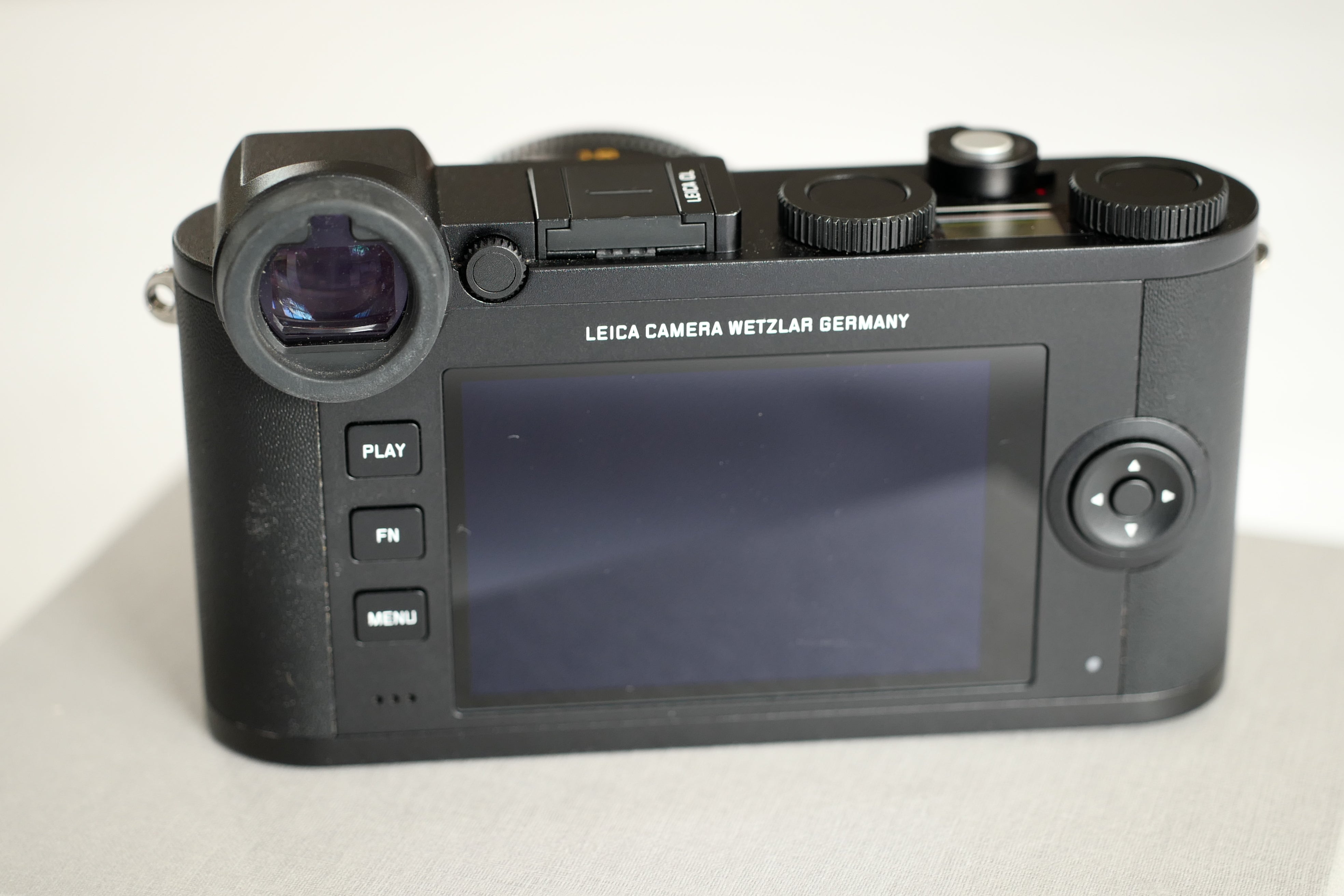 Pre- Owned Leica CL with 18mm Lens