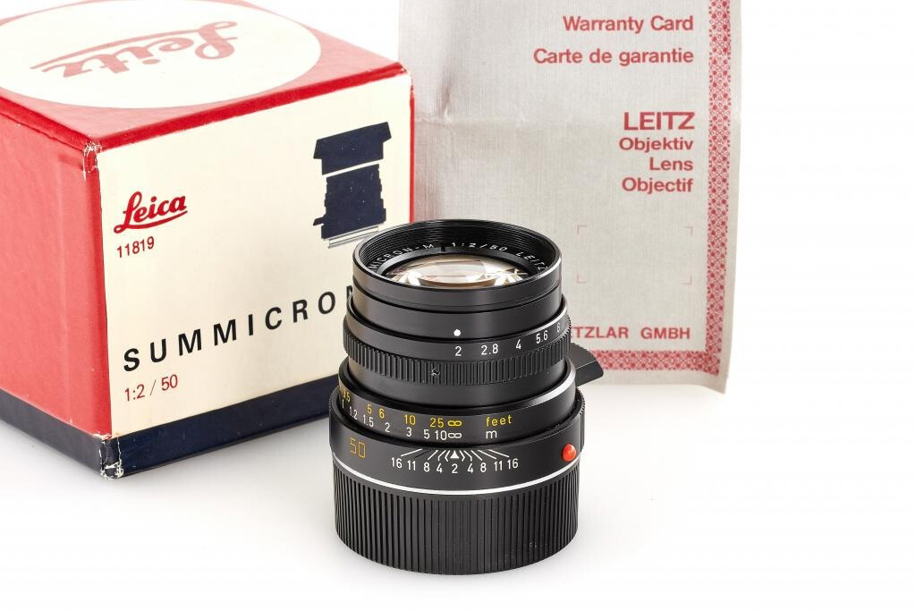 Pre-Owned Leica Summicron-M 50mm f/2 Lens