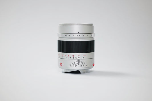 Leica Summarit-M 90mm f/2.4 Lens (Silver)